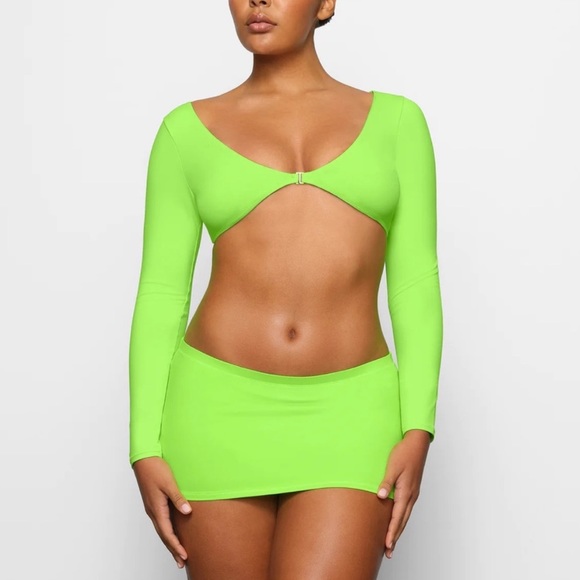 SKIMS Long Sleeve Swim Shrug Top Neon Green Sz.2X NWOT - Picture 2 of 8